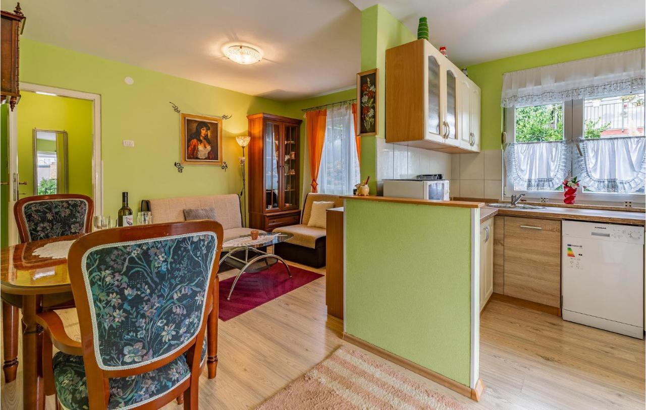 Nice Apartment In Premantura With Wifi エクステリア 写真